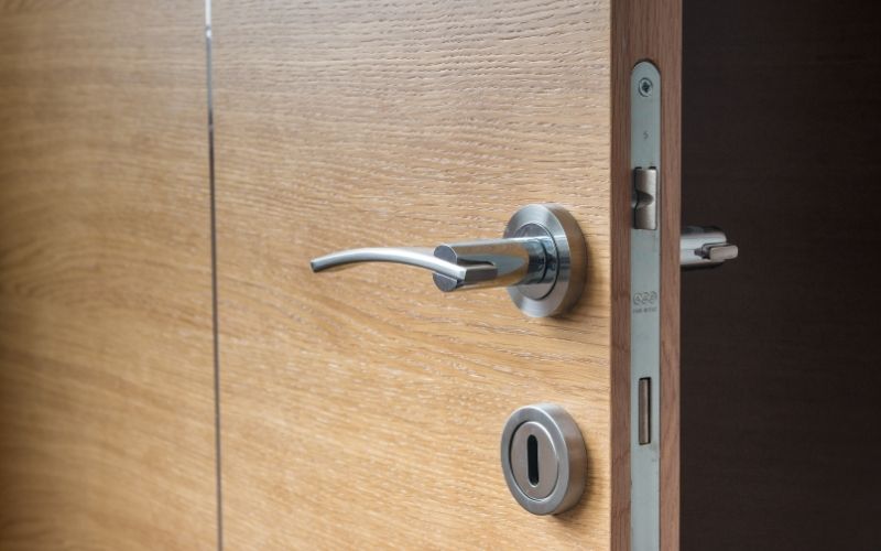 Porte claquée sans clé que faire